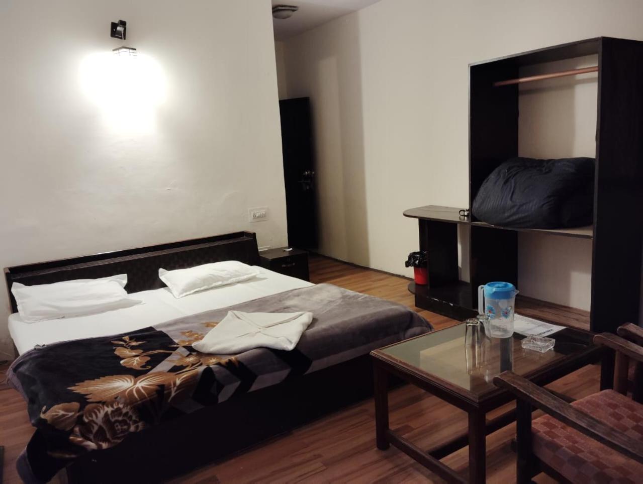 Hotel New Gulmarg Manali Esterno foto