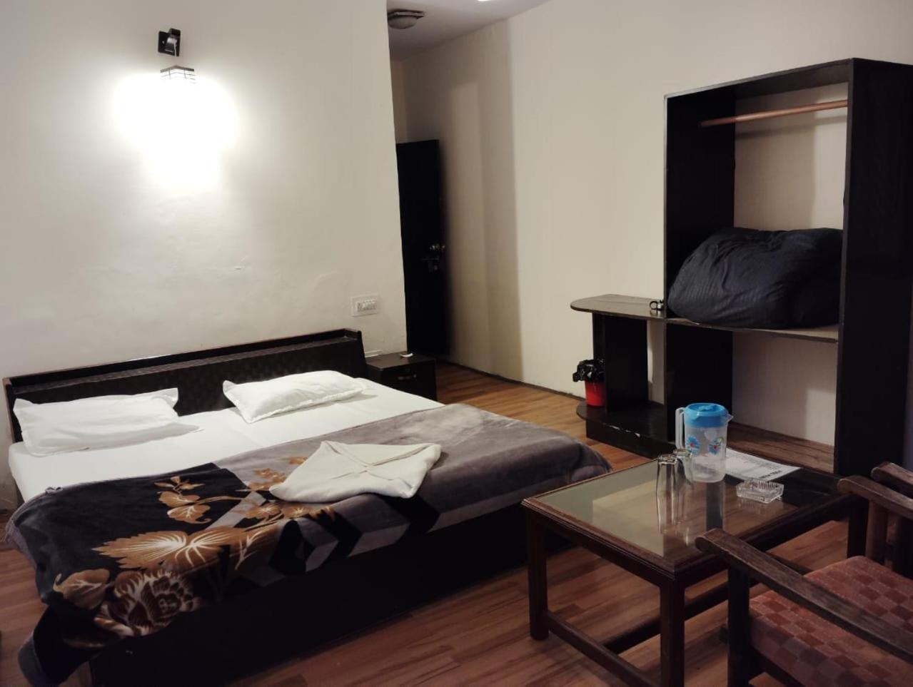 Hotel New Gulmarg Manali Esterno foto